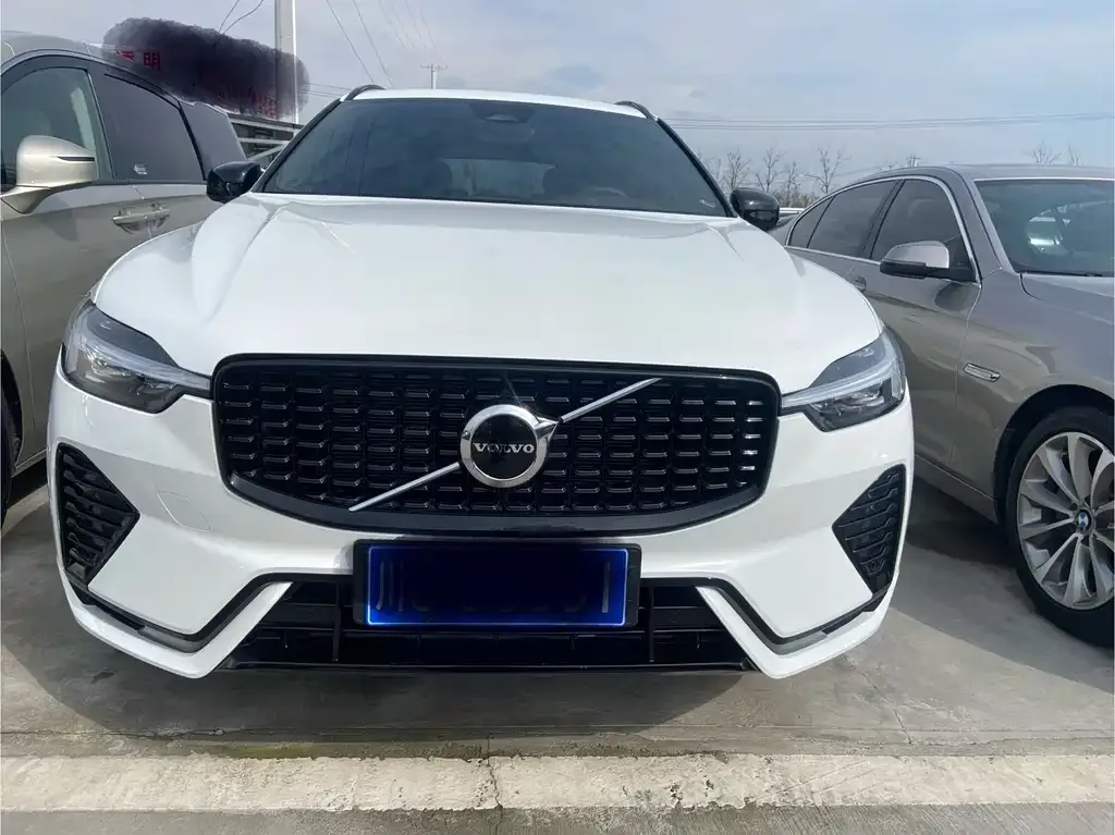 Volvo XC60 2024 из CN, фото 9