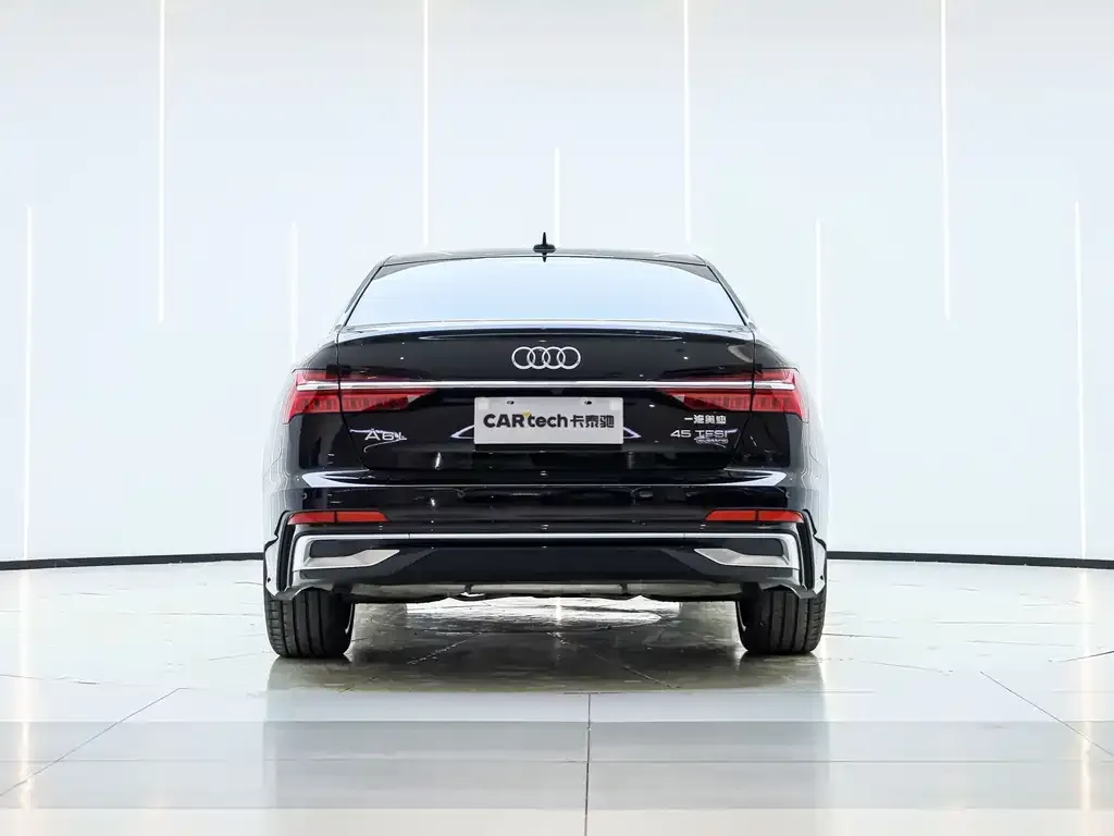 Audi A6L — фото 8