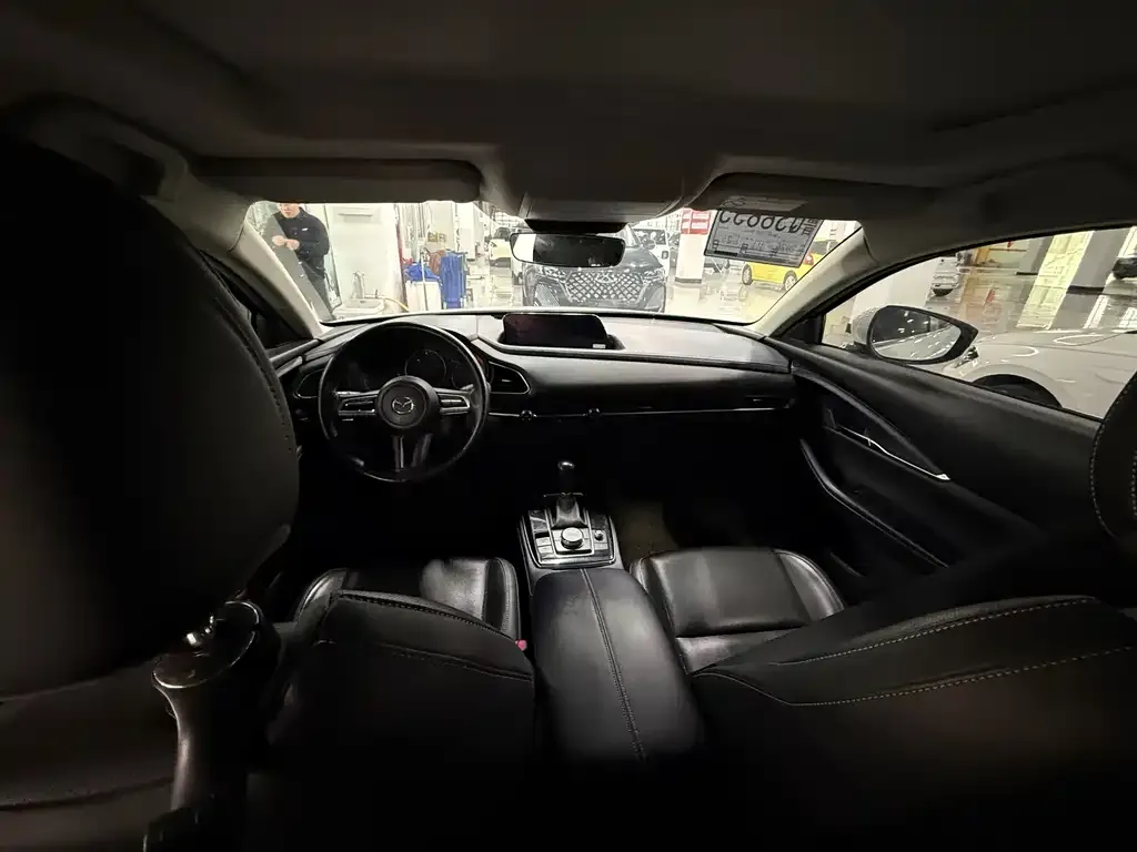 Mazda CX-30 2021 из CN, фото 2
