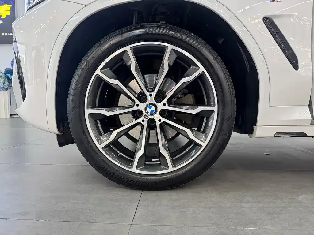 BMW X3 — фото 9