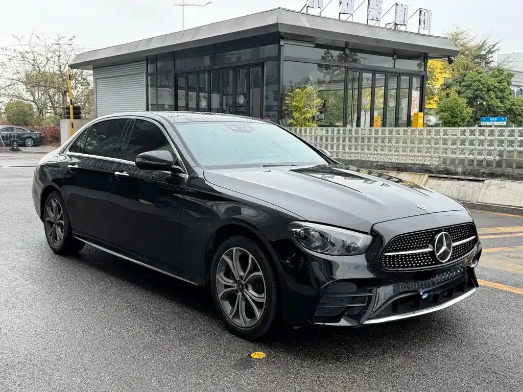 Mercedes-Benz E-Class — фото 3
