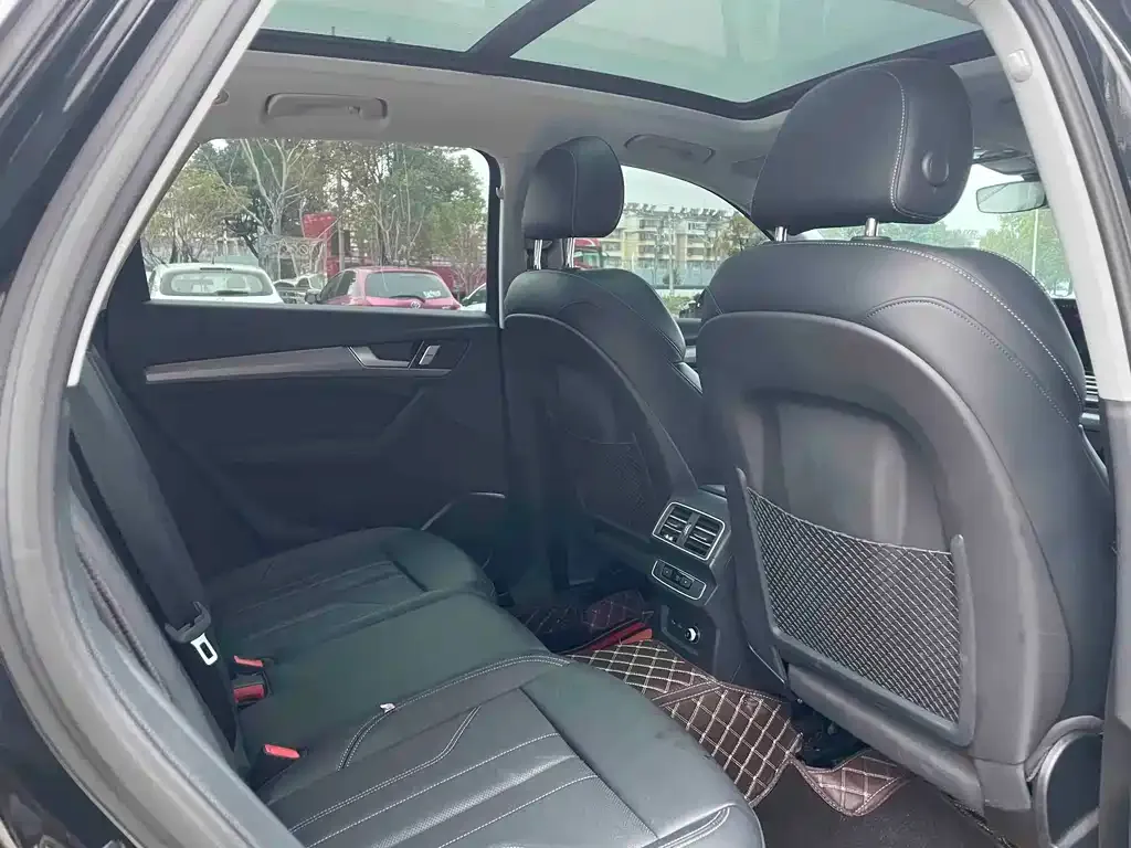 Audi Q5L 2025 из CN, фото 10