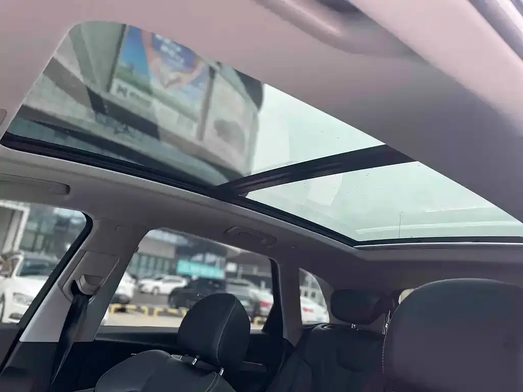 Audi Q5L 2025 из CN, фото 4