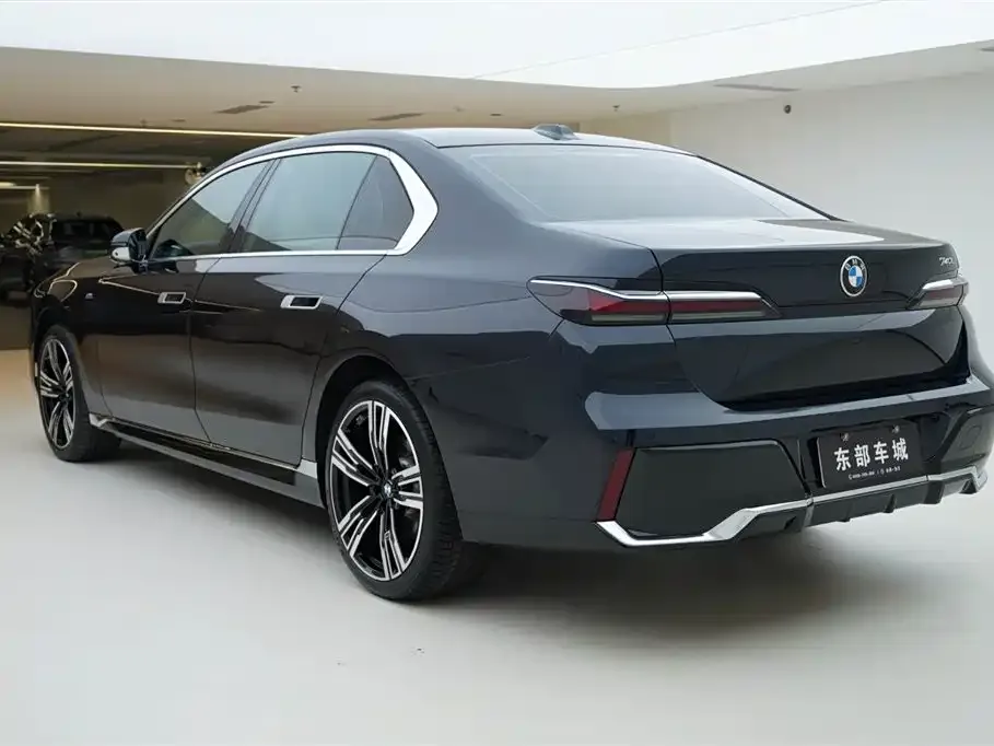 BMW 7 Series — фото 3