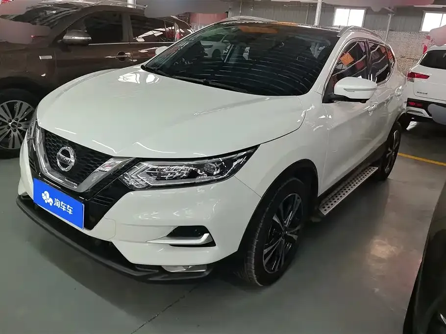 Nissan Qashqai — фото 1