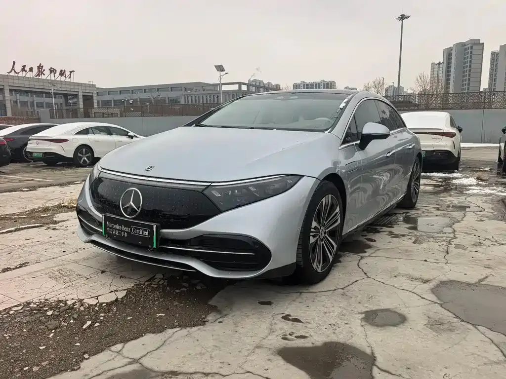 Mercedes-Benz EQS — фото 1
