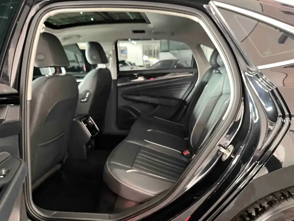 Volkswagen Passat — фото 4
