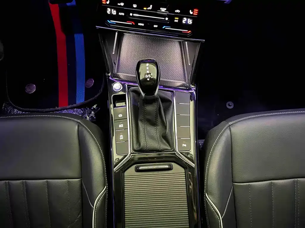 Volkswagen Passat — фото 9