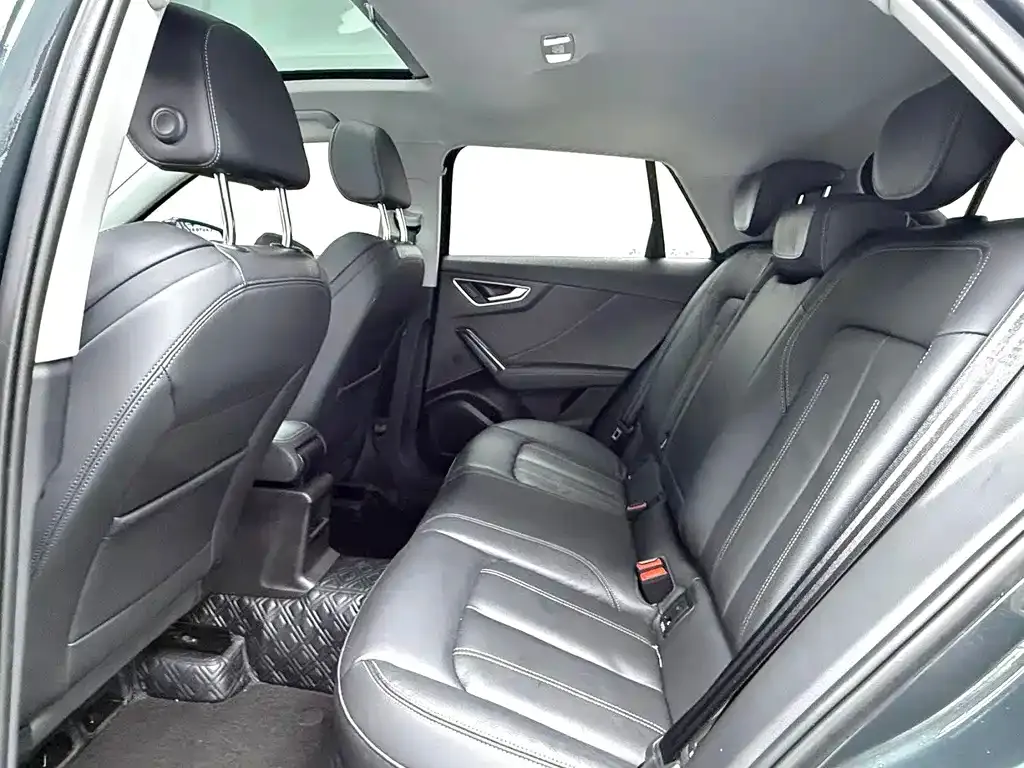 Audi Q2L 2024 из CN, фото 6