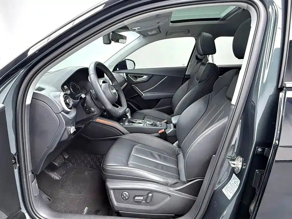Audi Q2L 2024 из CN, фото 5