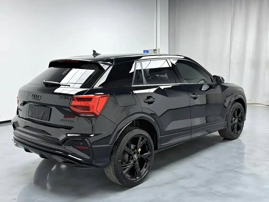 Audi Q2L 2024 из CN, фото 9