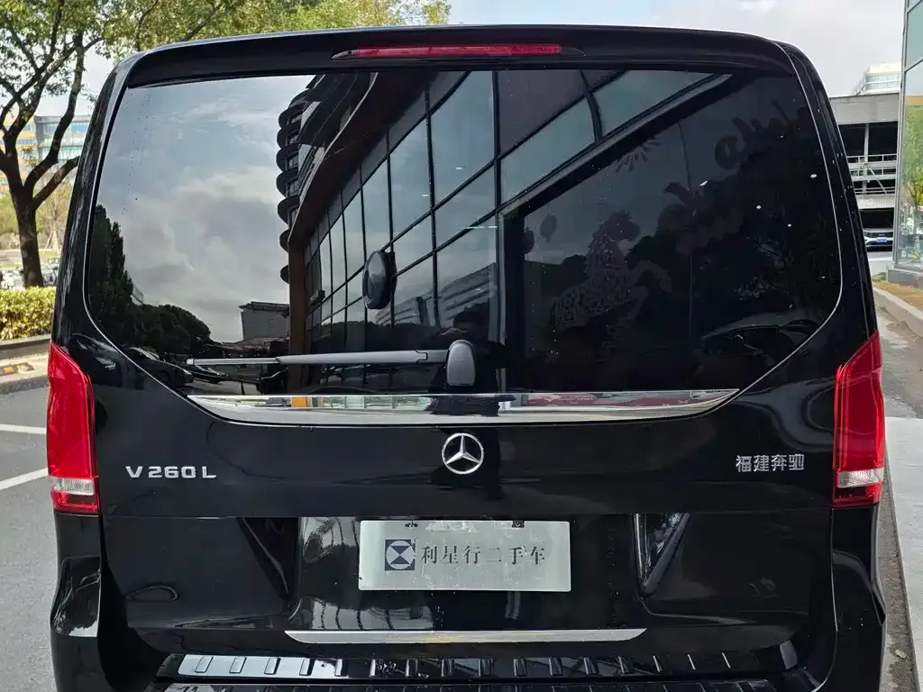 Mercedes-Benz V-Class 2024 из CN, фото 10