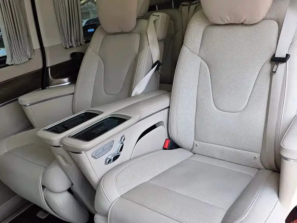 Mercedes-Benz V-Class 2024 из CN, фото 9