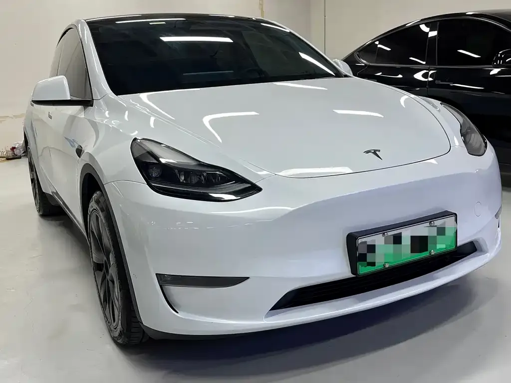 Tesla Model Y — фото 9