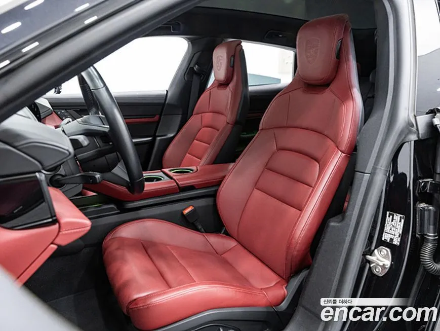 Porsche Taycan 2024 из KR, фото 10
