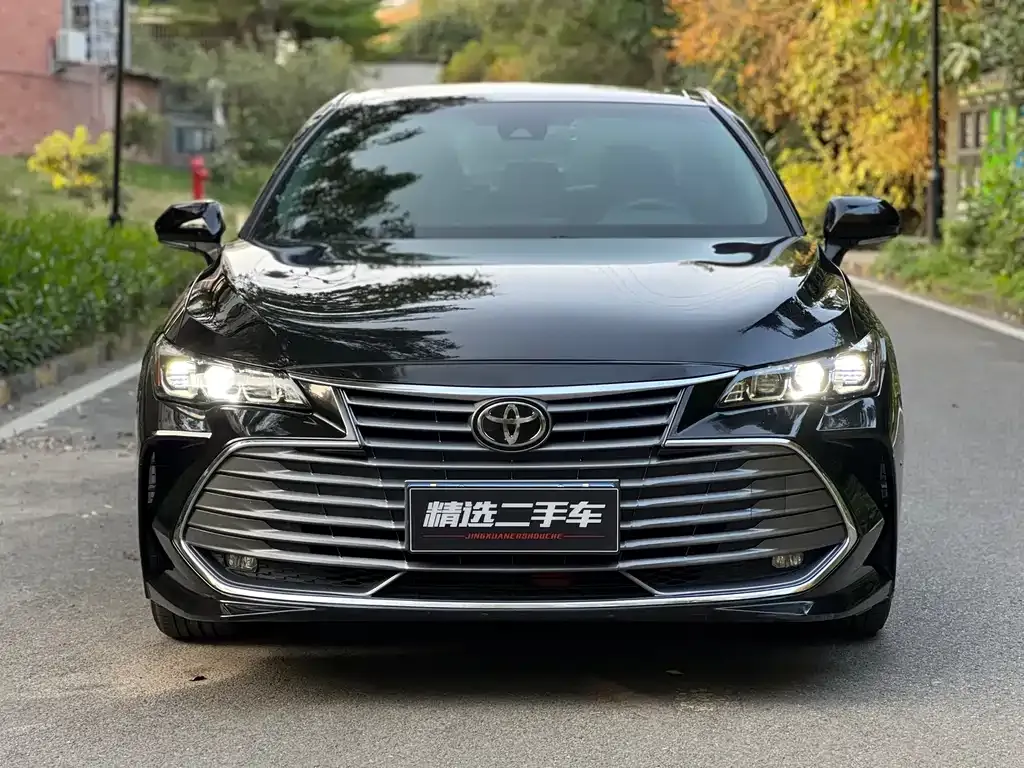 Toyota Avalon — фото 4
