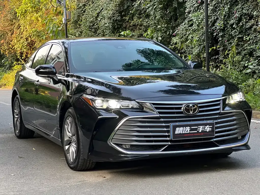 Toyota Avalon — фото 9