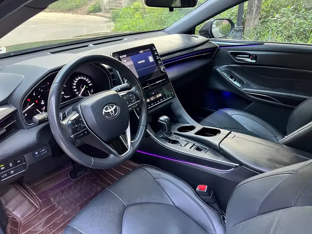 Toyota Avalon — фото 10