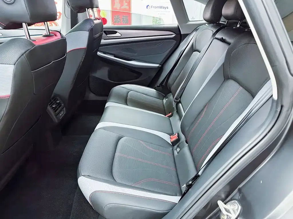 Volkswagen Lamando 2023 из CN, фото 3