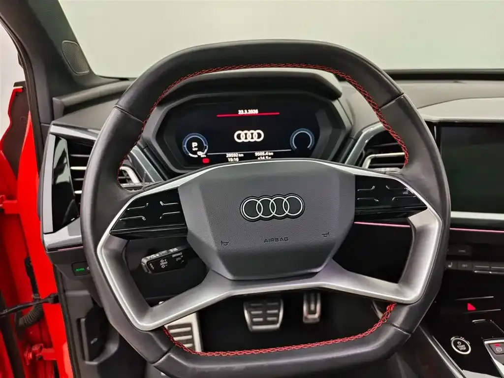 Audi Q5 e-tron — фото 6