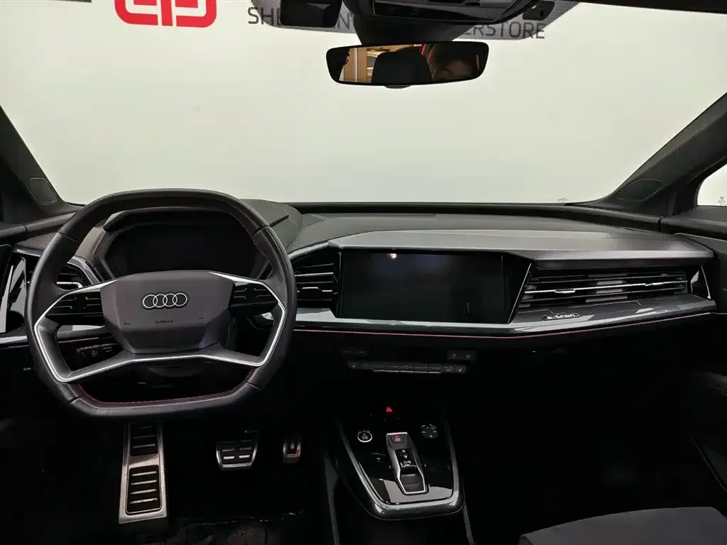 Audi Q5 e-tron — фото 2
