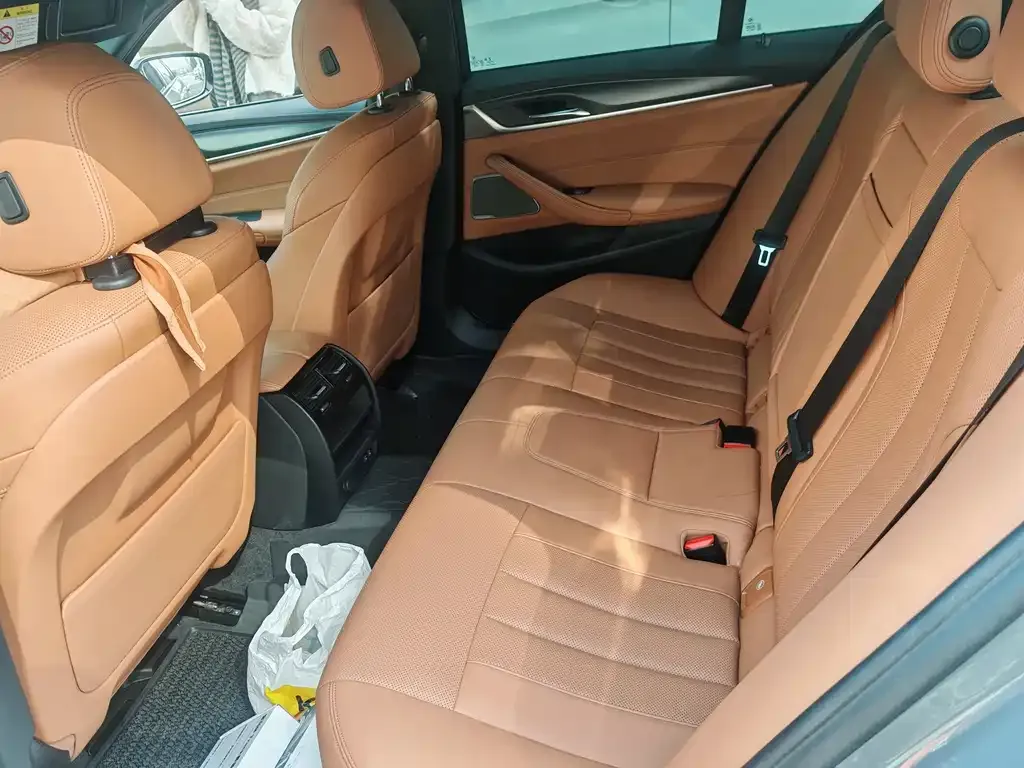 BMW 5 Series (Import) — фото 3