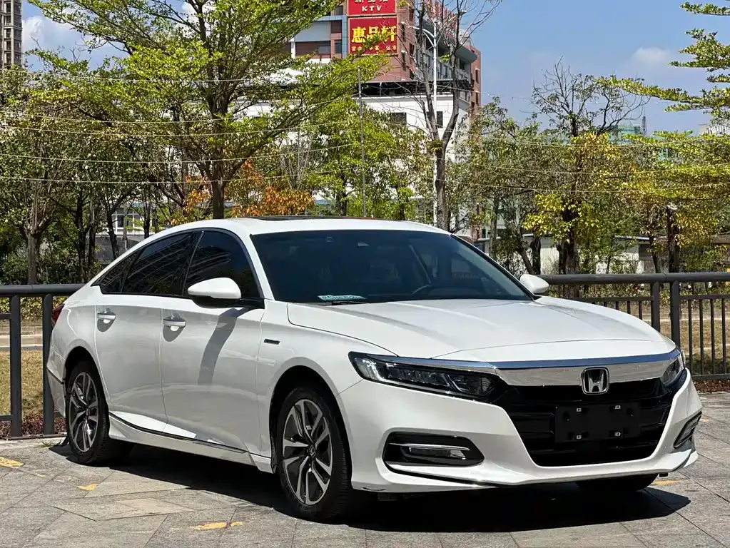 Honda Accord — фото 3