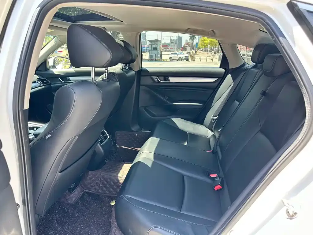 Honda Accord — фото 5