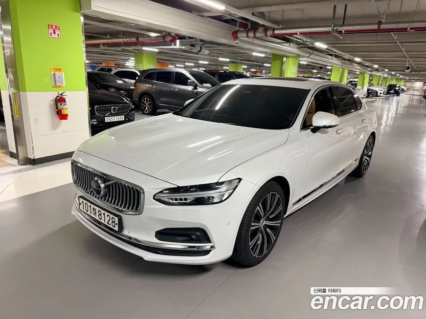 Volvo S90 — фото 1