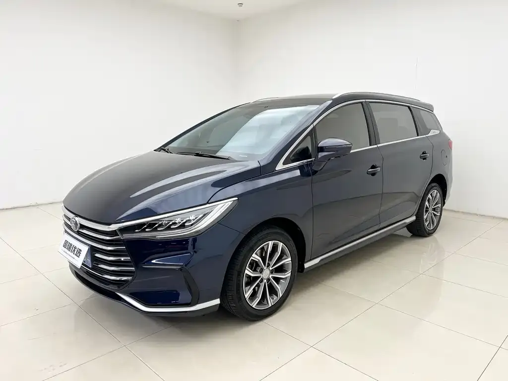 BYD MAX