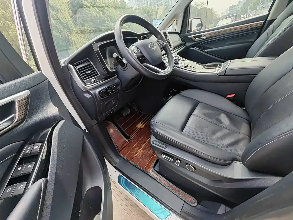 GAC Motor Trumpchi M8 — фото 8