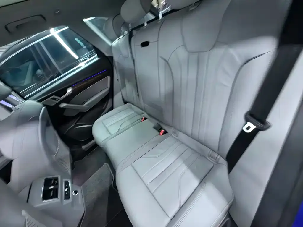 Audi Q5L 2021 из CN, фото 2