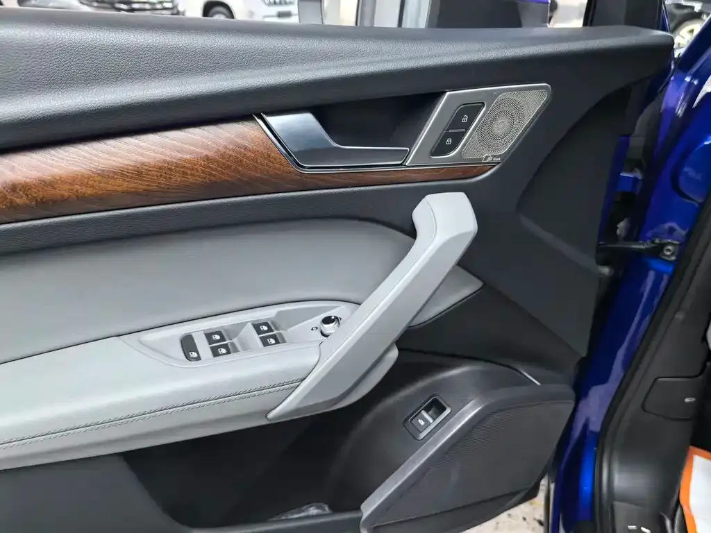 Audi Q5L 2021 из CN, фото 4