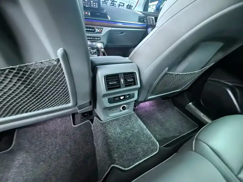 Audi Q5L 2021 из CN, фото 6