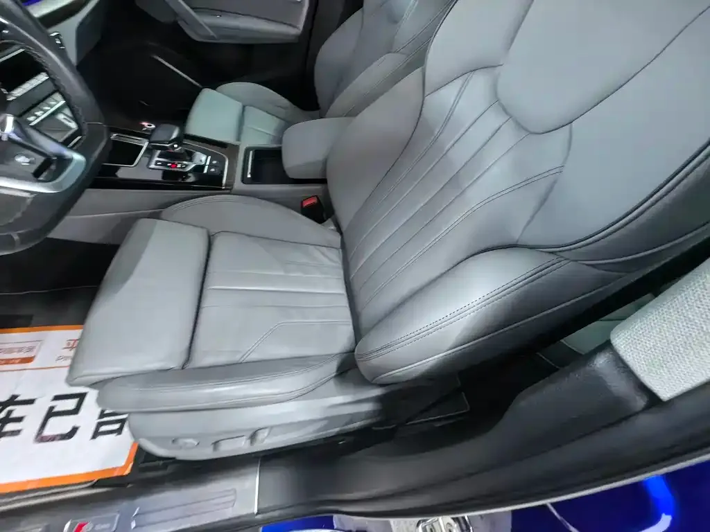 Audi Q5L 2021 из CN, фото 3