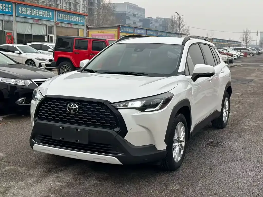 Toyota Corolla Cross — фото 1