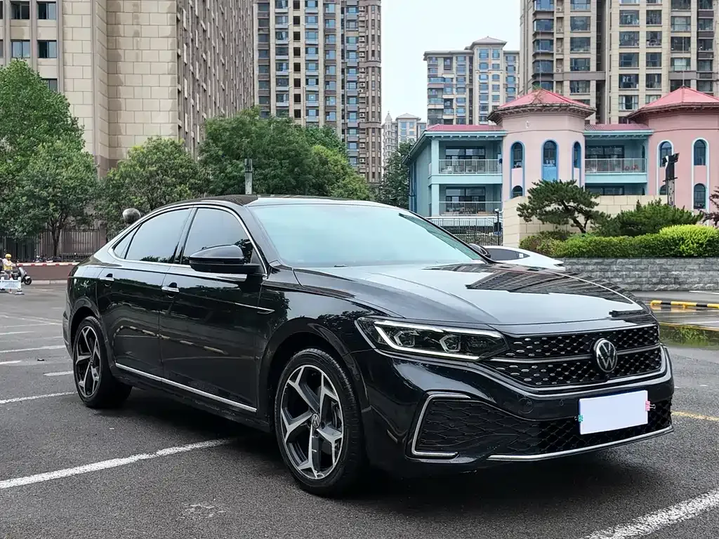 Volkswagen Passat — фото 10