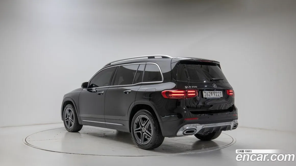 Mercedes-Benz GLB-Class — фото 3