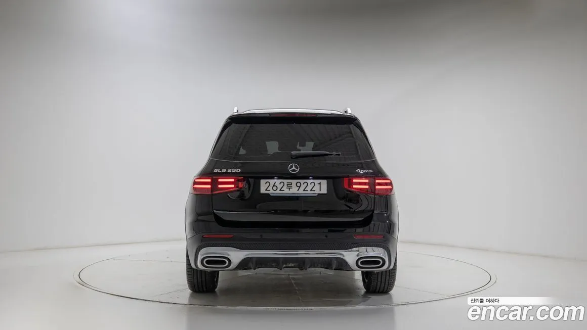 Mercedes-Benz GLB-Class — фото 4