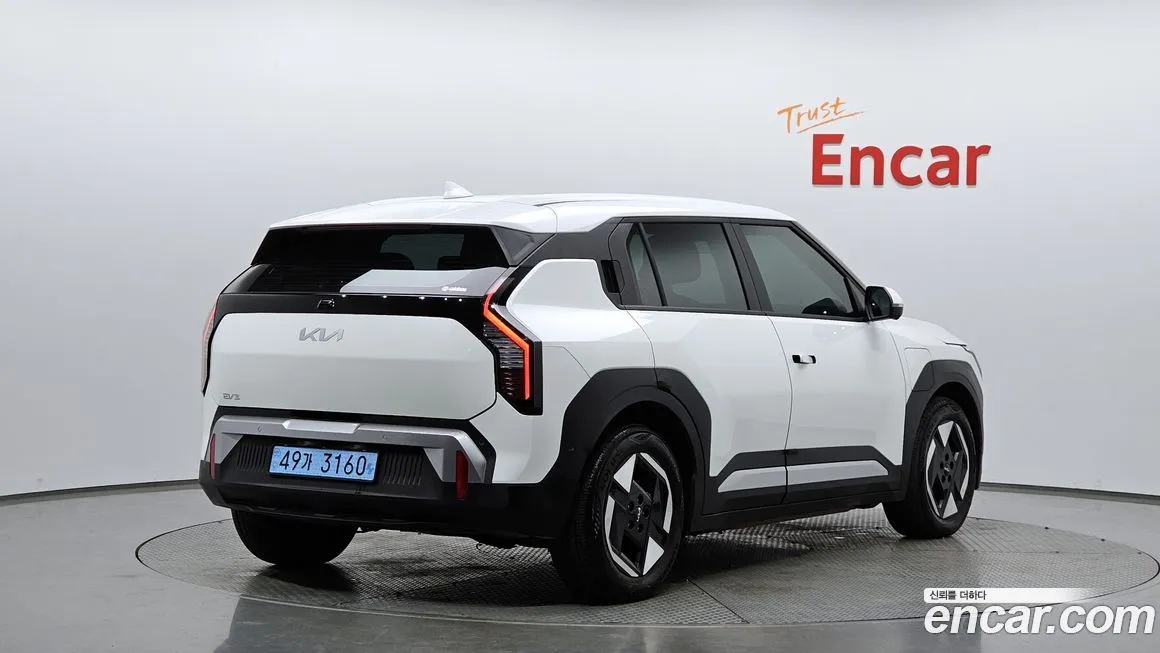 Kia EV3 — фото 2