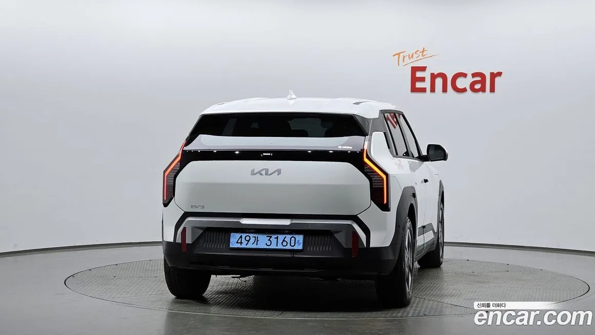 Kia EV3 — фото 9