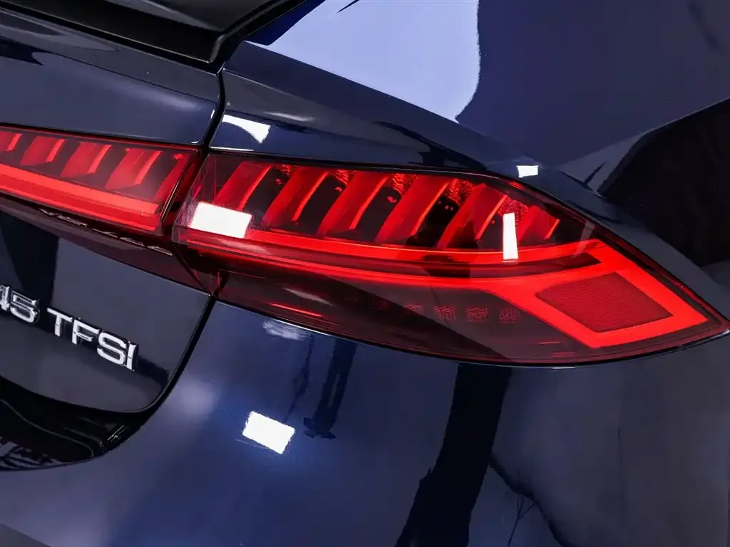 Audi A7 2021 из CN, фото 2