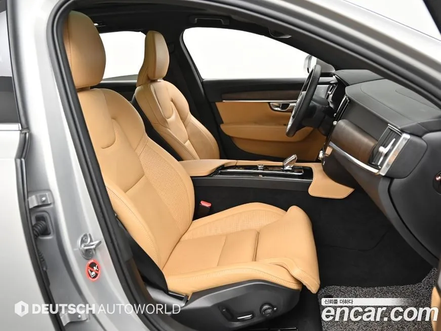 Volvo S90 2023 из KR, фото 3