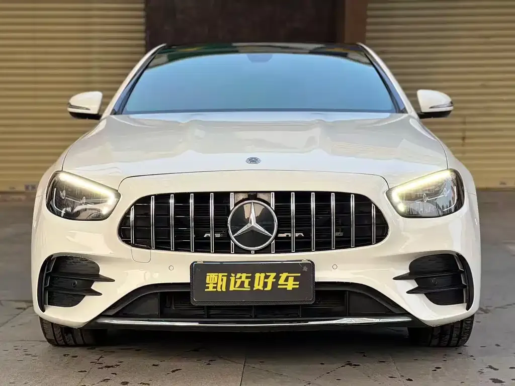 Mercedes-Benz E-Class — фото 3
