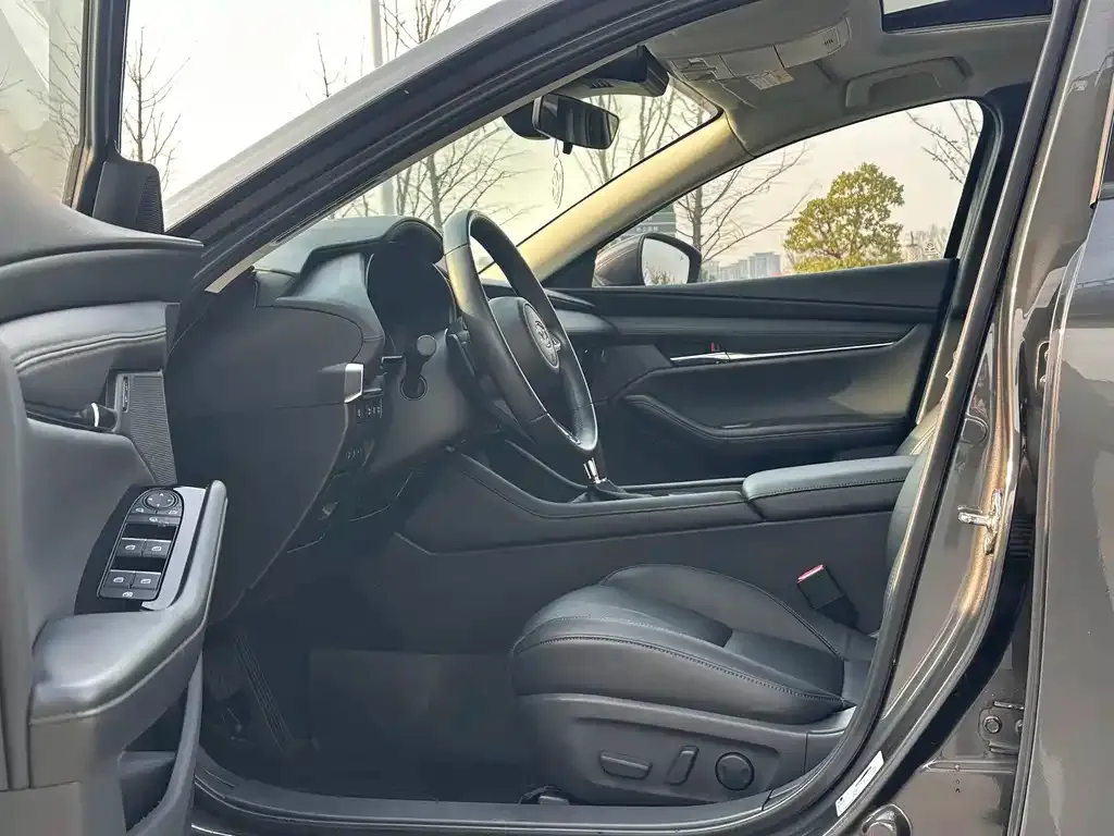 Mazda 3 Axela 2021 из CN, фото 3
