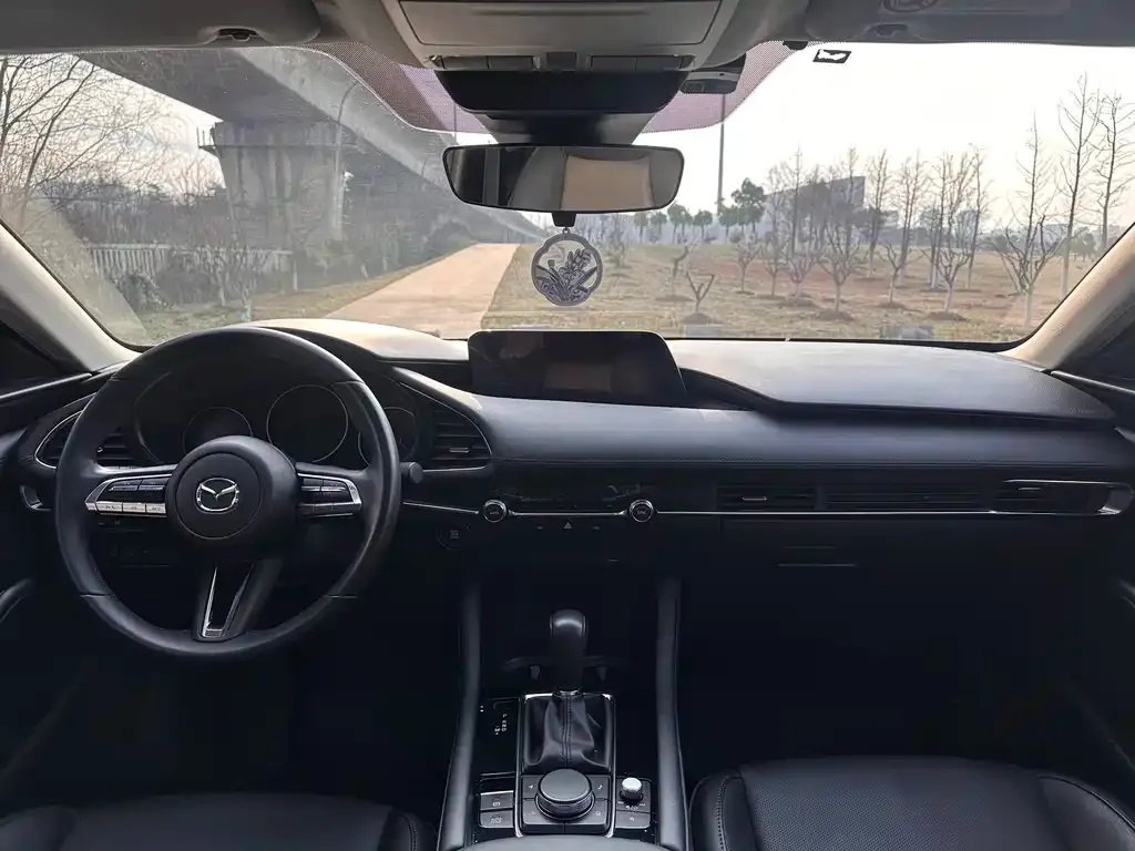 Mazda 3 Axela 2021 из CN, фото 2