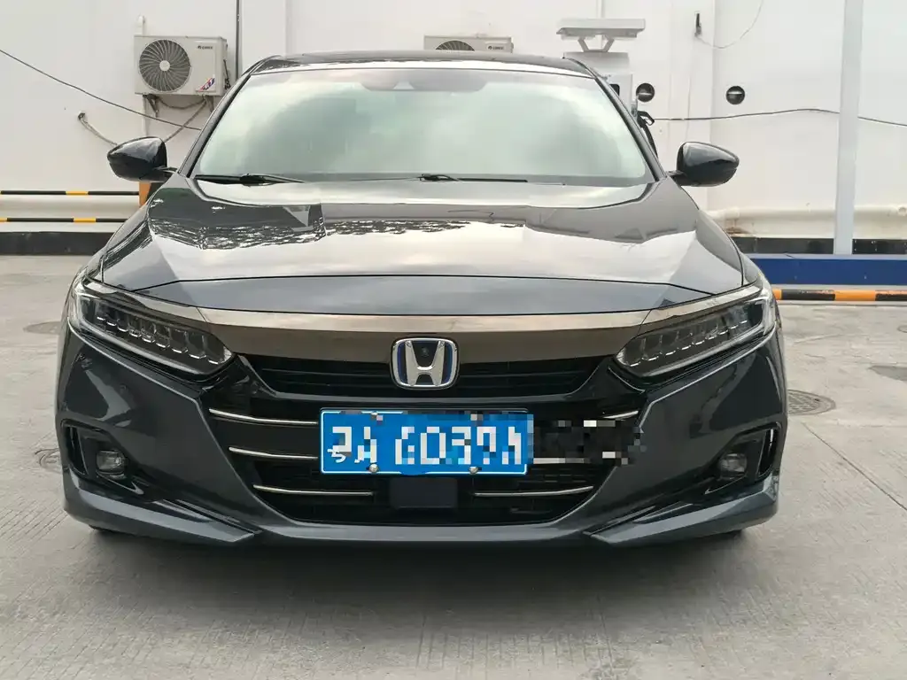 Honda Accord — фото 9