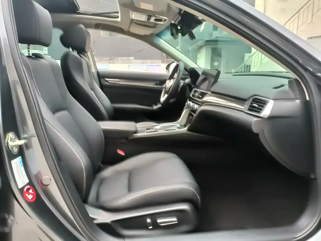 Honda Accord — фото 4