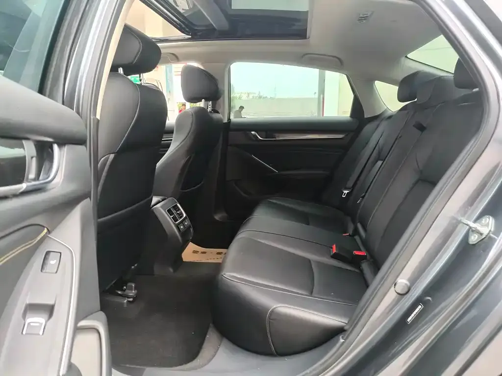 Honda Accord — фото 2