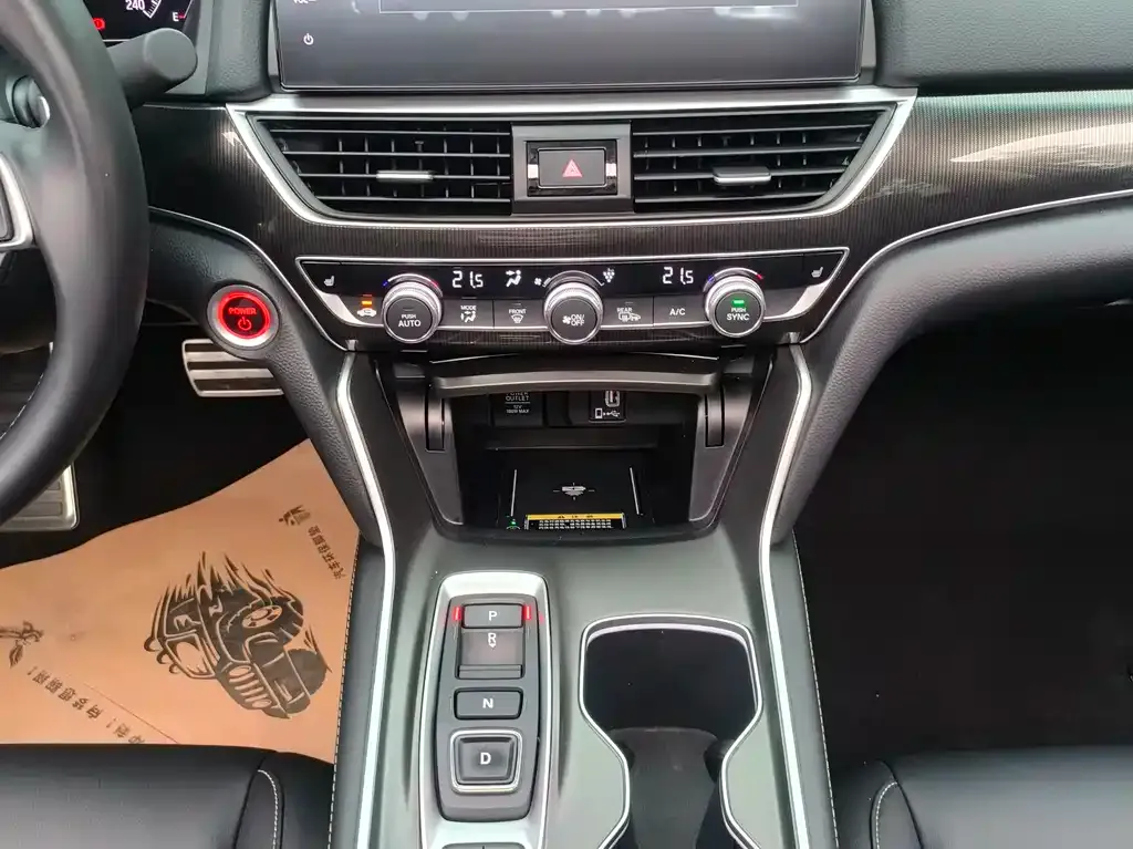 Honda Accord — фото 10